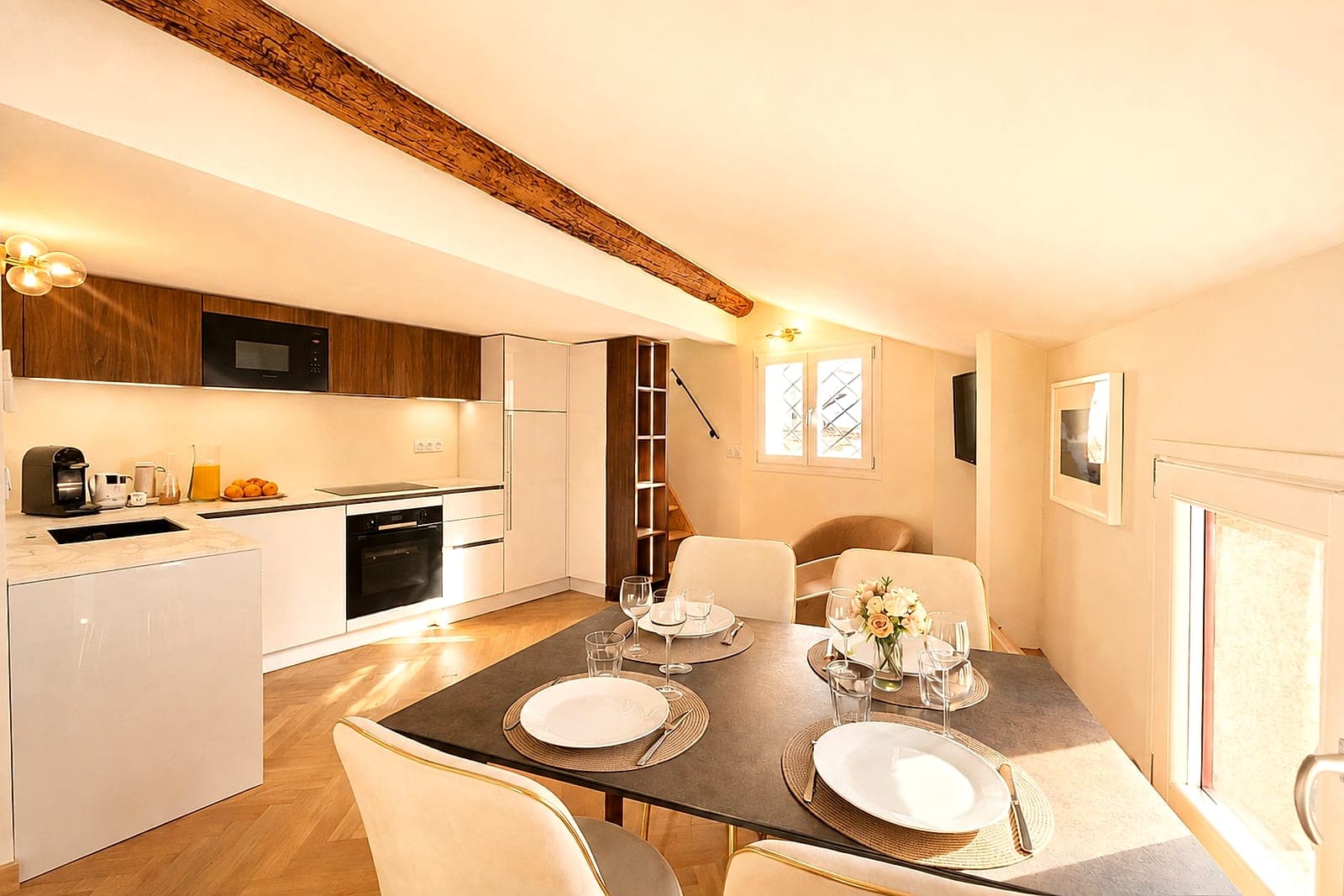 Maison Soleiha — The living room, holiday rental in Old Antibes