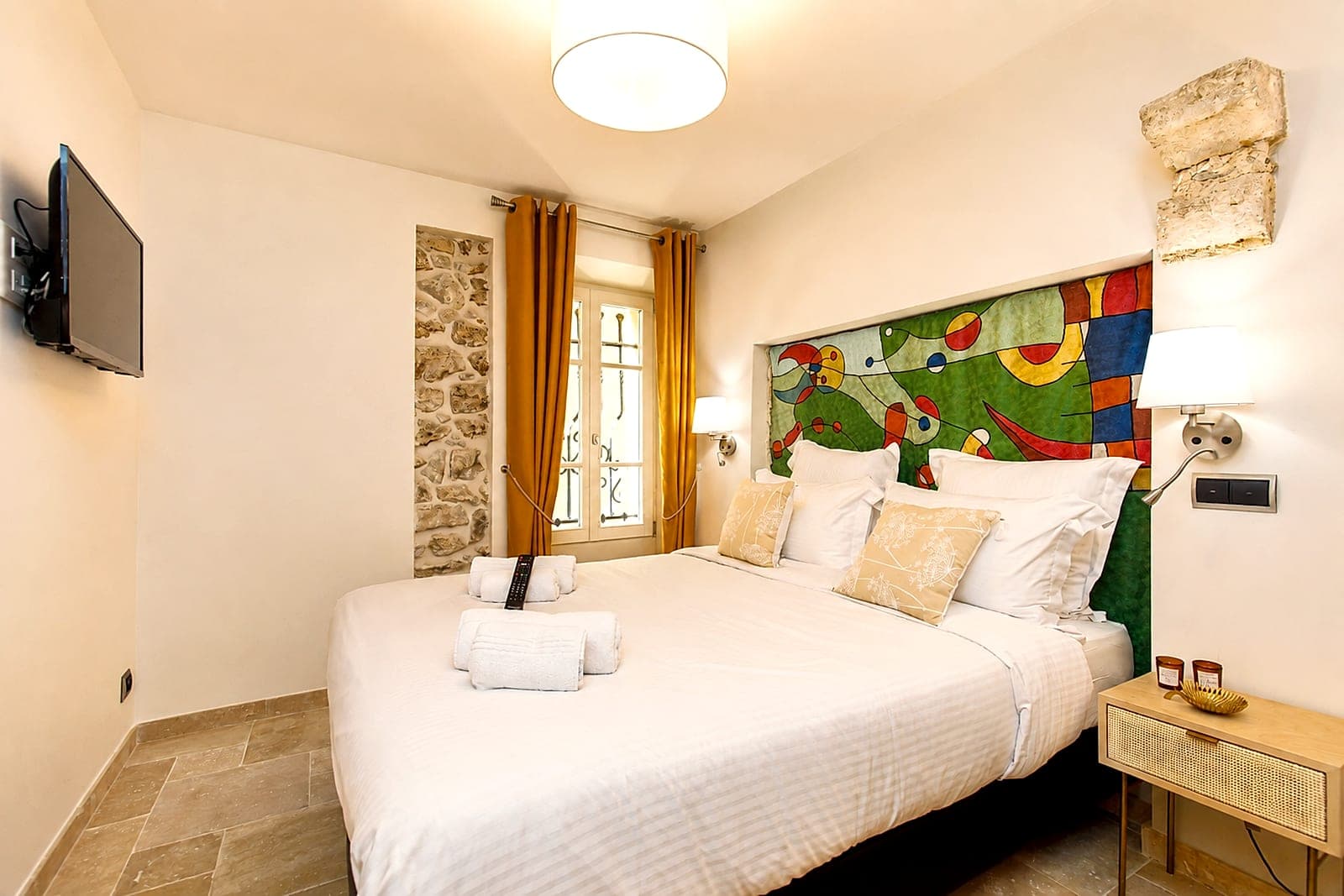 Maison VistaMar — Master bedroom I, holiday rental in Old Antibes
