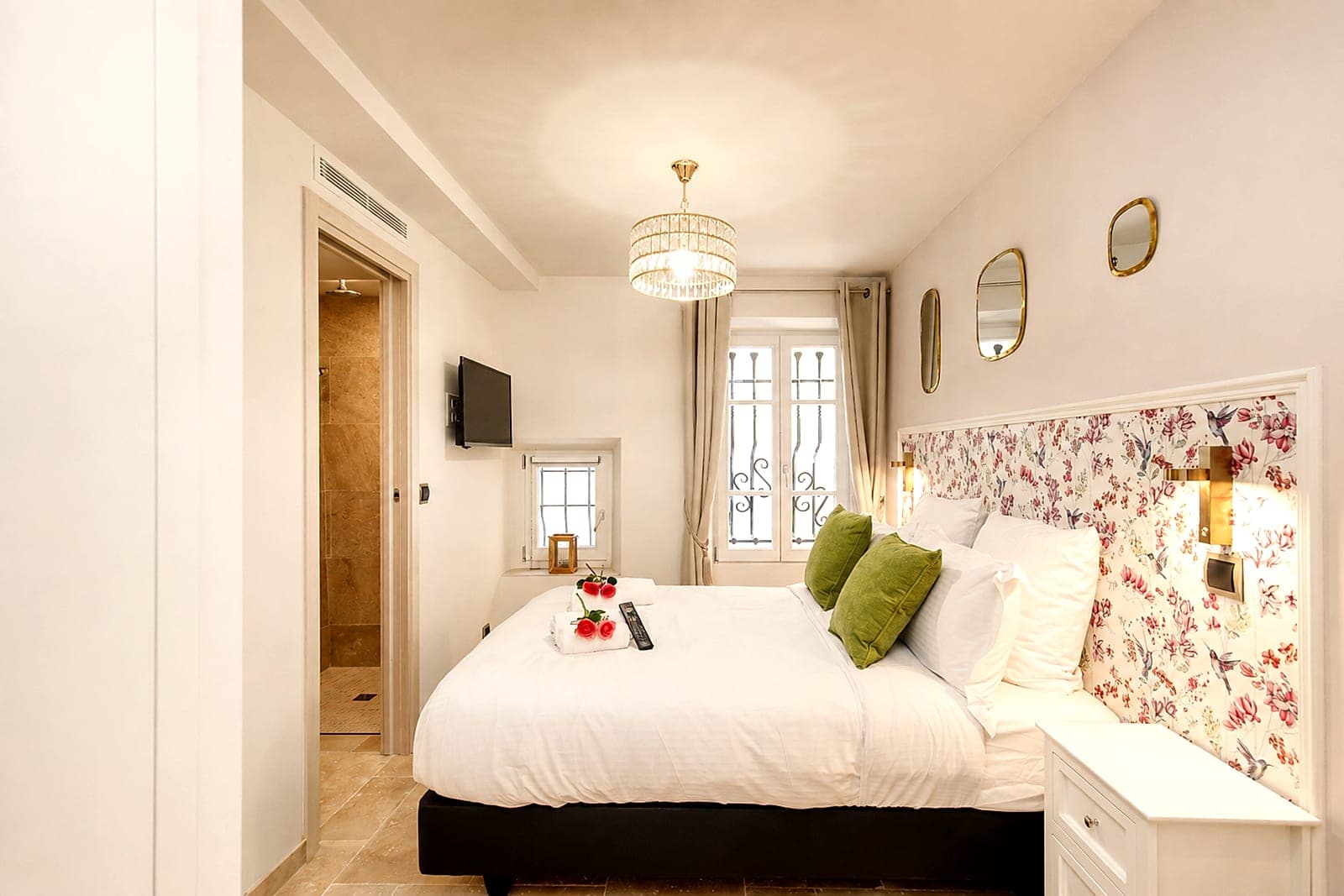 Maison VistaMar — Master bedroom II, holiday rental in Old Antibes