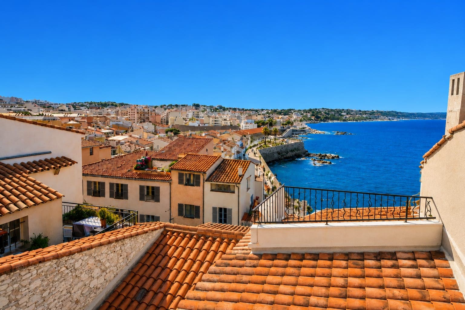 Maison Soleiha — maison privée en location de vacances dans le vieil Antibes, Côte d'Azur