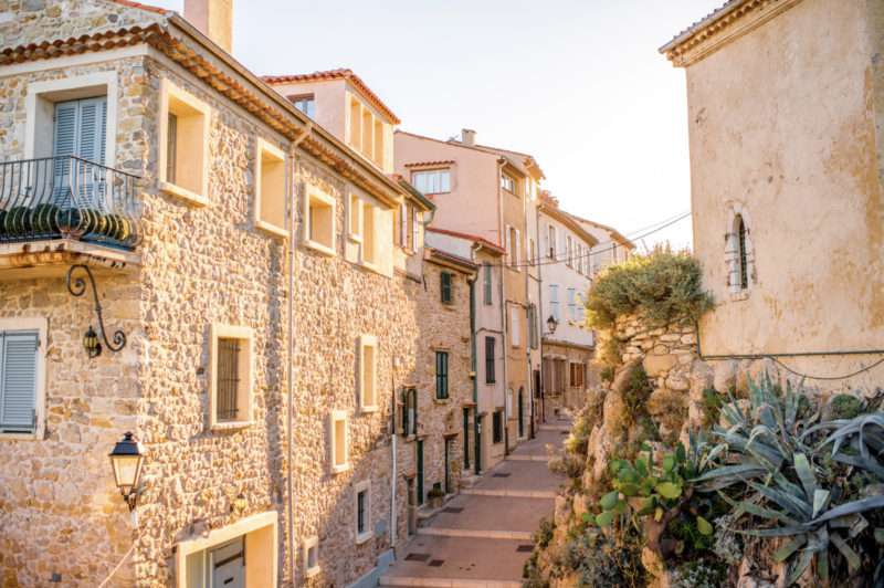 old-town-antibes