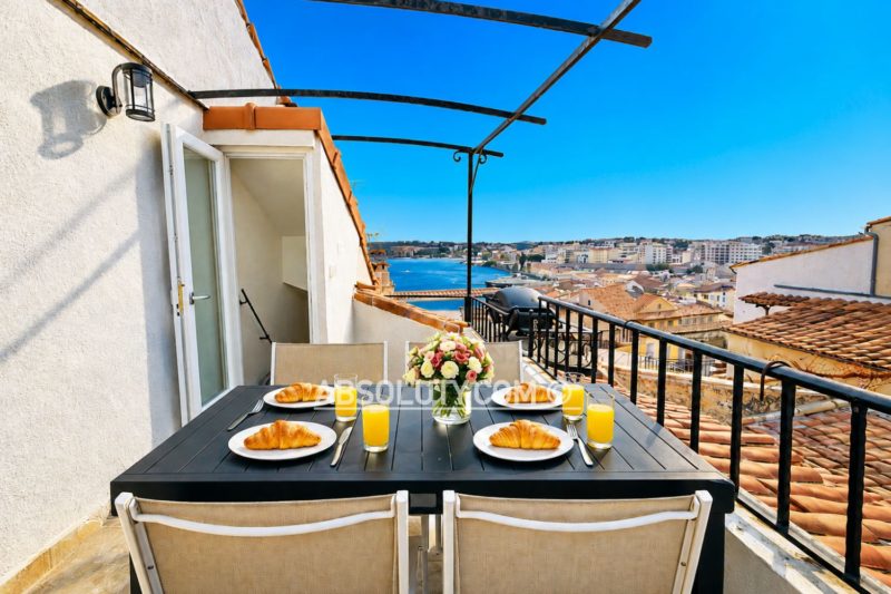 Maison Soleiha rooftop sea view terrace in Old Antibes