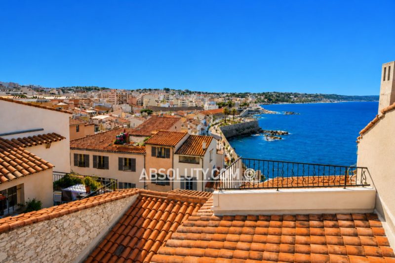 Maison SOLEIHA rooftop terrace with Mediterranean sea views
